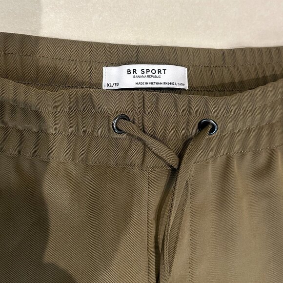 Banana Republic Sport Women's Cargo Pant - Picture 5 of 9